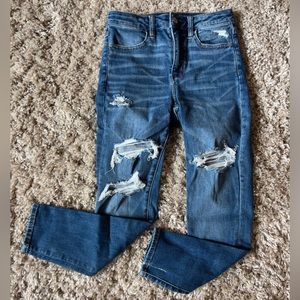 American Eagle ripped blue denim jeans size 4 short